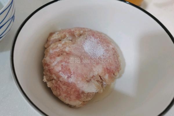 羊肚菌炖肉汁的做法图解2