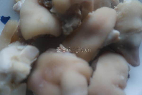 黄豆炖猪蹄的做法图解4