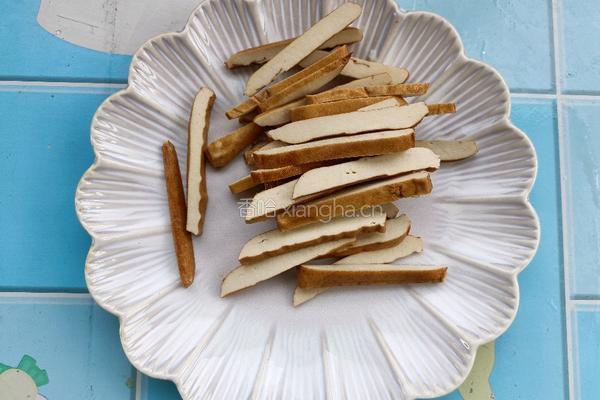 芹菜炒香干的做法图解4