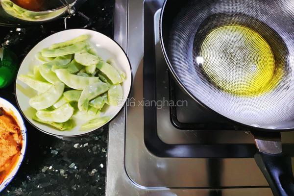扁豆焖蛋饺的做法图解2