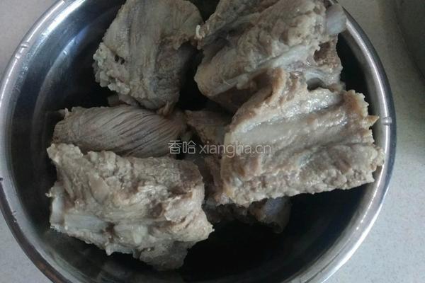 莲藕胡萝卜排骨汤的做法图解4