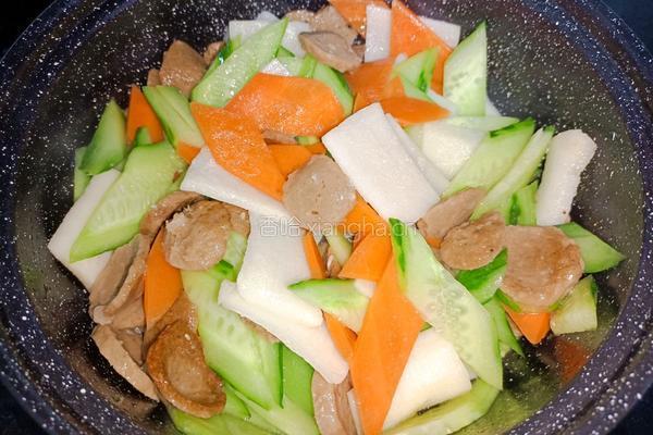 牛肉丸炒青瓜山药的做法图解5