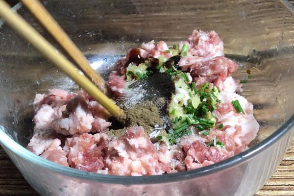 汆烫圆子的做法图解4