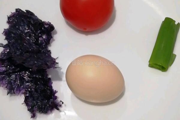 西红柿紫菜蛋花汤的做法图解1