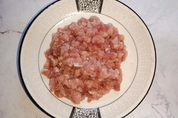肉末蒸鸭蛋的做法图解1