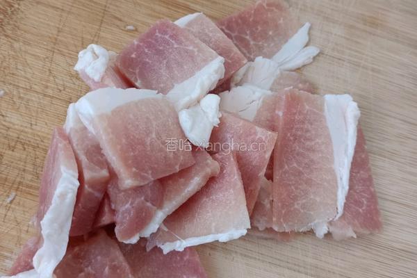 蒜苔炒肉的做法图解2