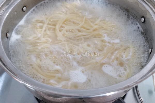 秘制干拌面的做法图解2
