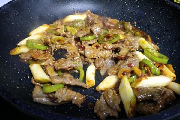 小炒牛肉的做法图解10