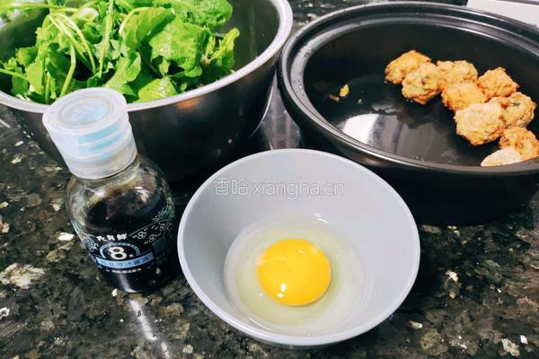 荠菜丸子鸡蛋汤的做法图解1