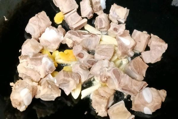 茶树菇烧排骨的做法图解6