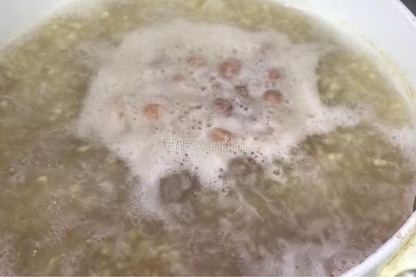 花生小米粥的做法图解4