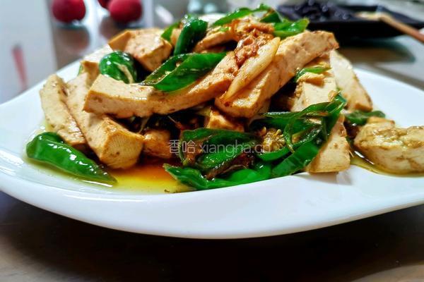 葱爆豆腐的做法图解1