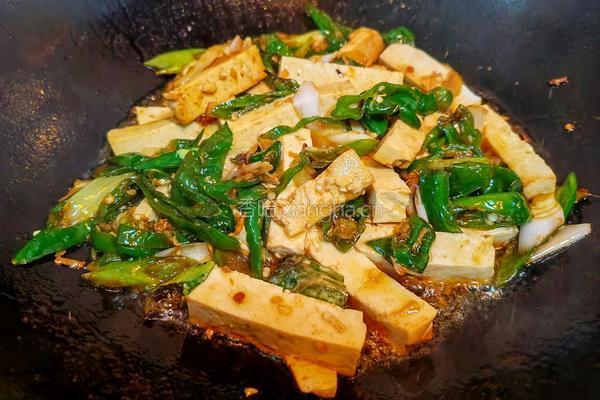 葱爆豆腐的做法图解6