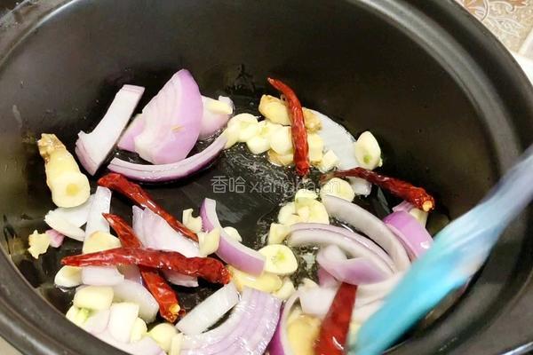 砂锅牛肉烩菜的做法图解6