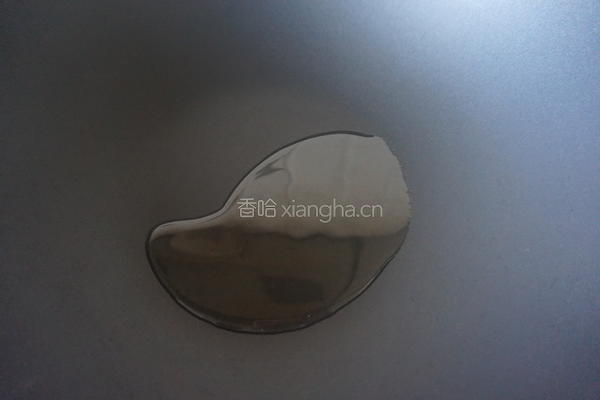  莴笋叶蚕豆焖饭的做法图解2