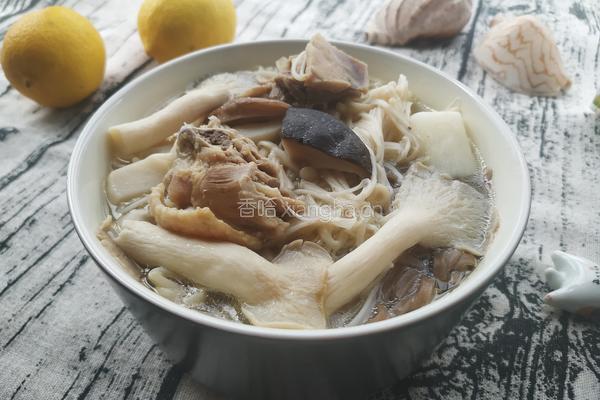 菌菇鸡汤荞麦面的做法图解10