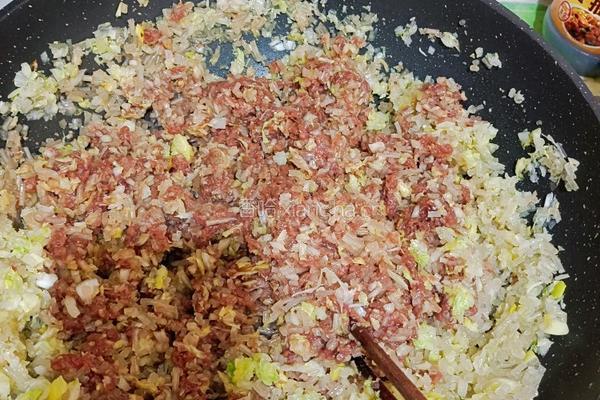 牛肉白菜馅的做法图解6