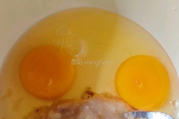 香蕉蛋糕的做法图解2