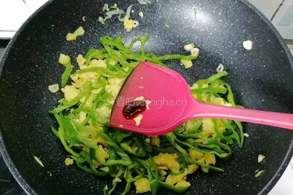 青椒炒鸡蛋的做法图解12