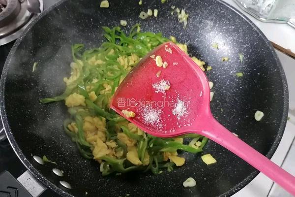 青椒炒鸡蛋的做法图解13