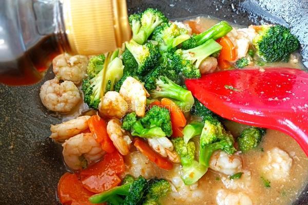 西蓝花炒虾仁的做法图解17