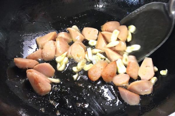 肉肠烧大白菜的做法图解5