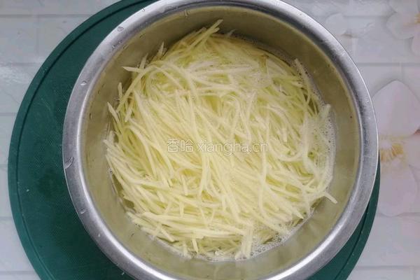酸辣土豆丝的做法图解3