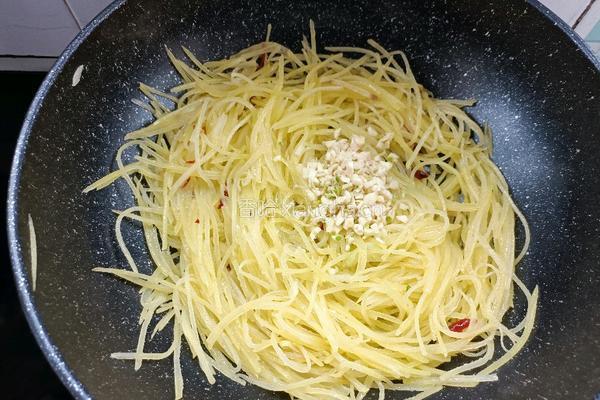 酸辣土豆丝的做法图解7