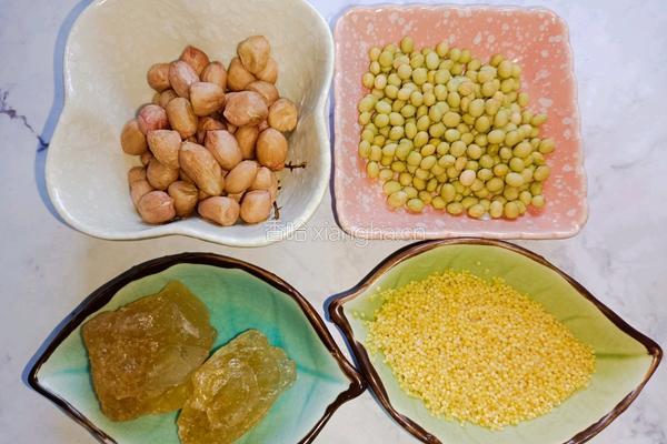花生黄豆小米豆浆的做法图解1