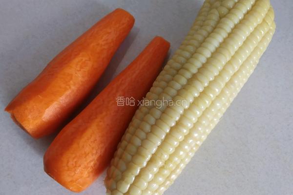 胡萝卜玉米排骨汤的做法图解3