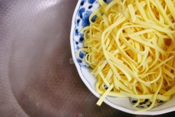 金针菇拌干豆腐胡萝卜丝的做法图解8