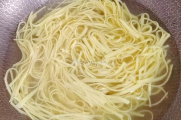 金针菇拌干豆腐胡萝卜丝的做法图解9