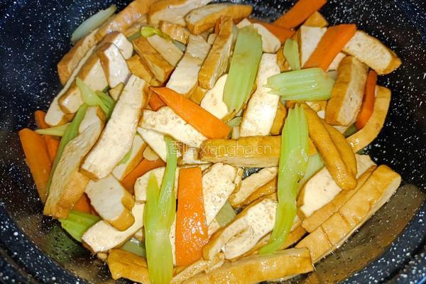 芹菜炒香干的做法图解8
