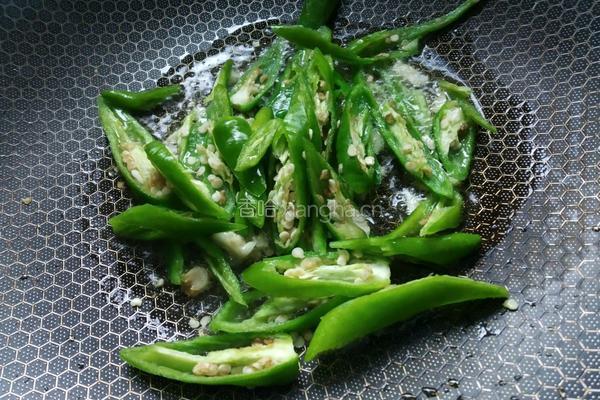 青椒肉皮的做法图解7