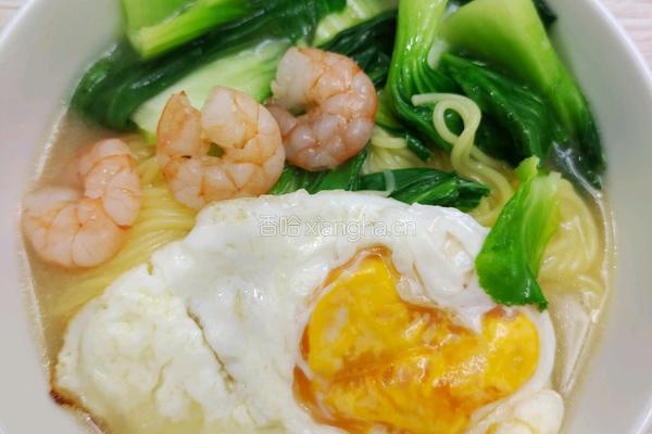 虾仁鸡蛋青菜面的做法图解5