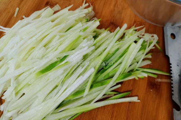 鸡肉萝卜丸子（不焯水）的做法图解2