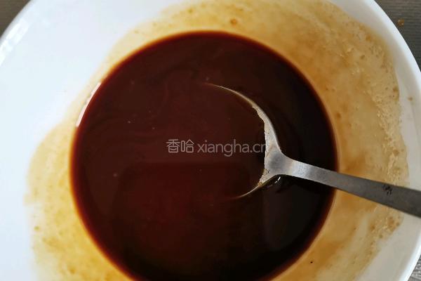 白菜帮蒜黄炒肉丝的做法图解6