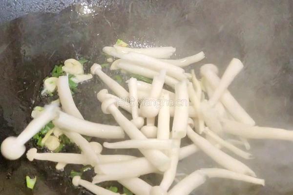 低卡菠菜汤的做法图解2