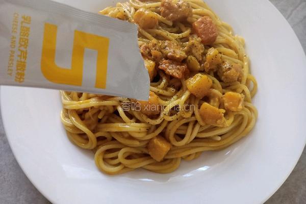 日式咖喱鸡肉意面的做法图解8