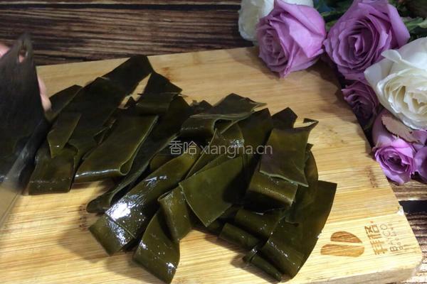 海带山药脊骨汤的做法图解3