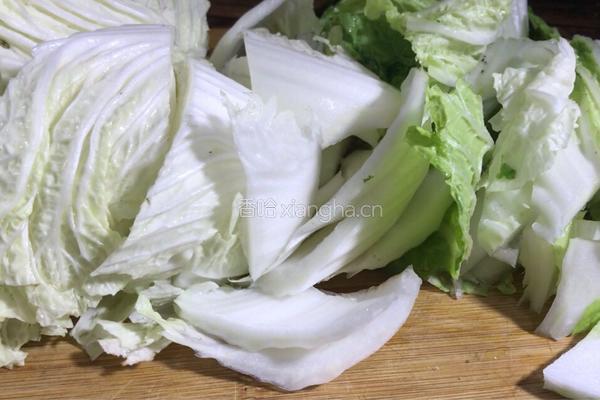 酸辣大白菜的做法图解1