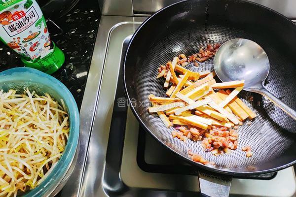 绿豆芽炒香干的做法图解3