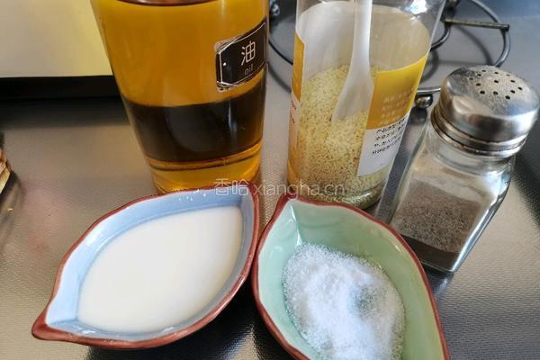 西红柿金针菇鸡蛋汤的做法图解2