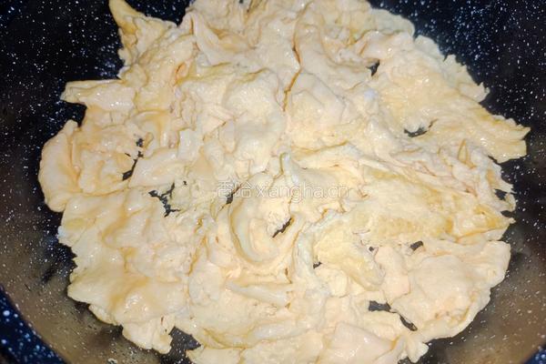 榨菜炒鸭蛋的做法图解5