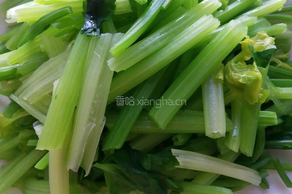 芹菜牛百叶的做法图解4