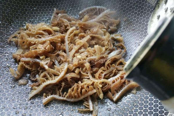 芹菜牛百叶的做法图解7