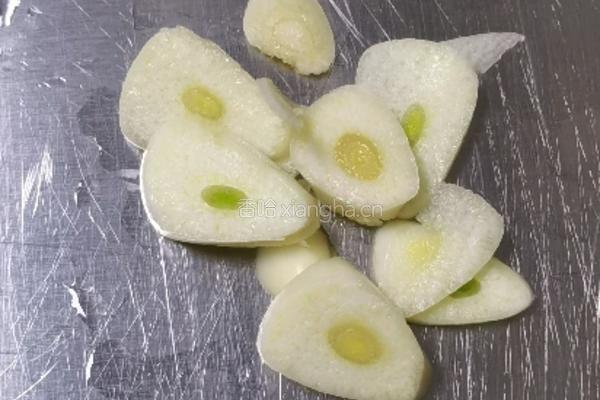 凉拌菜花的做法图解1
