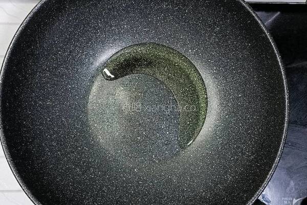 冻豆腐炖白菜的做法图解5