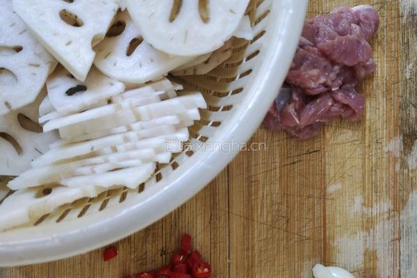 肉炒藕片的做法图解2