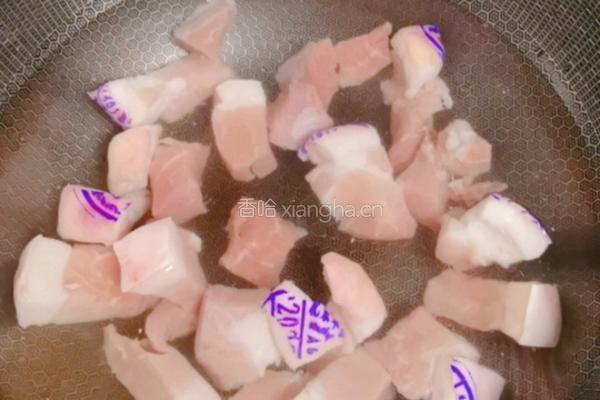 猪肉炖土豆的做法图解2